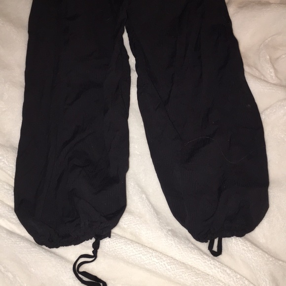 black lululemon pants - Picture 5 of 6